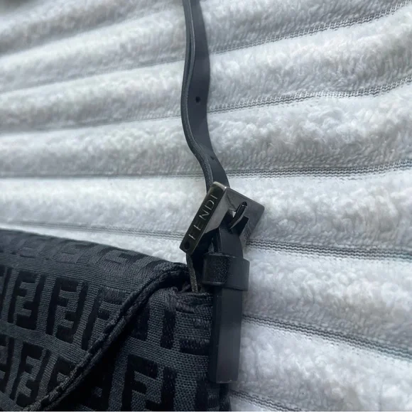 Vintage Fendi Purse - Picture 3 of 14